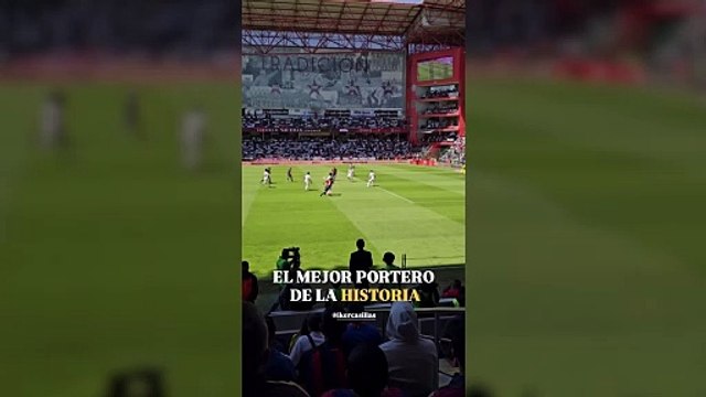 El doble paradón de Iker Casillas con 43 años que recuerda a su 'prime'