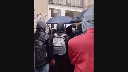 Torino, la protesta per i permessi di soggiorno