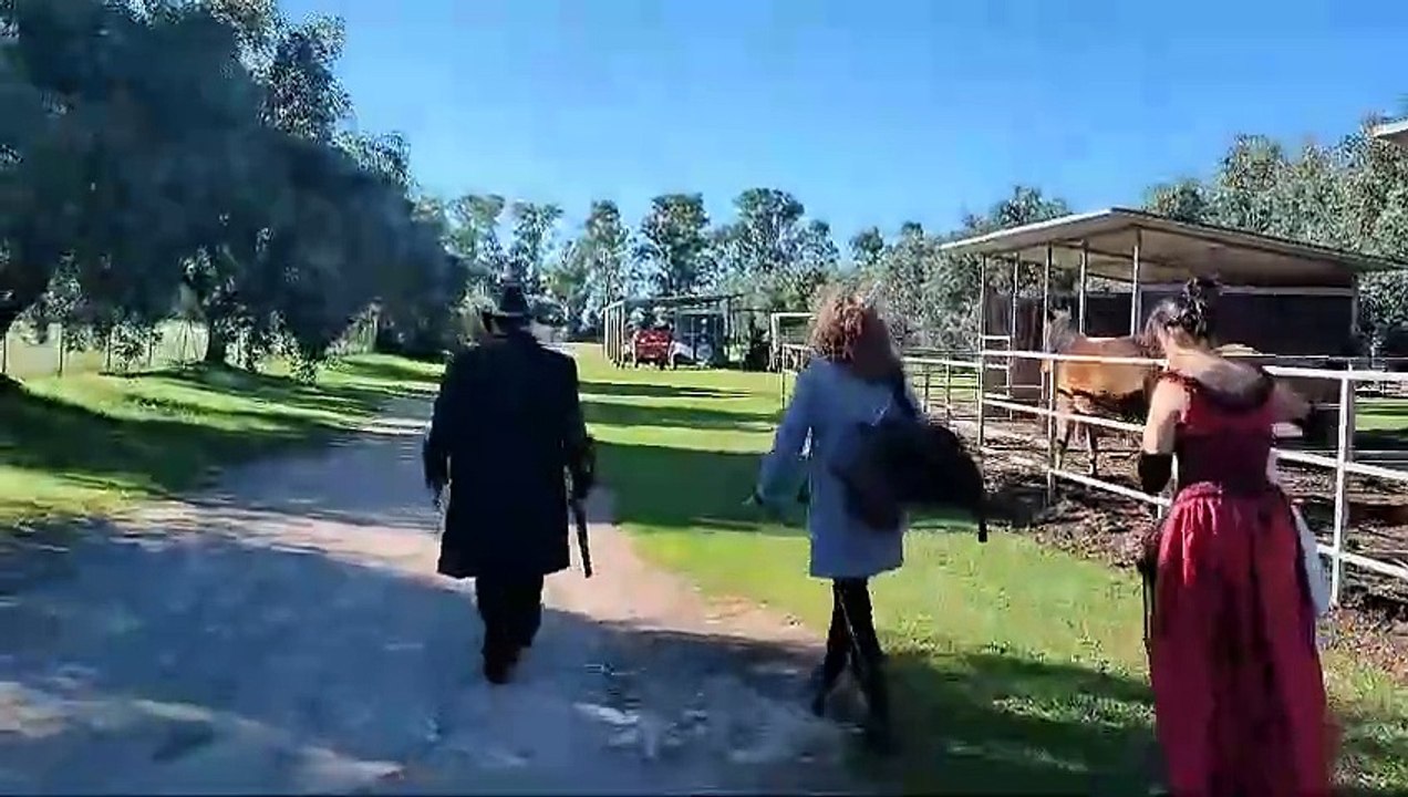 MAGGIE & JEFF WESTERN SHOOTING- STEFANO JACURTI- FLASH