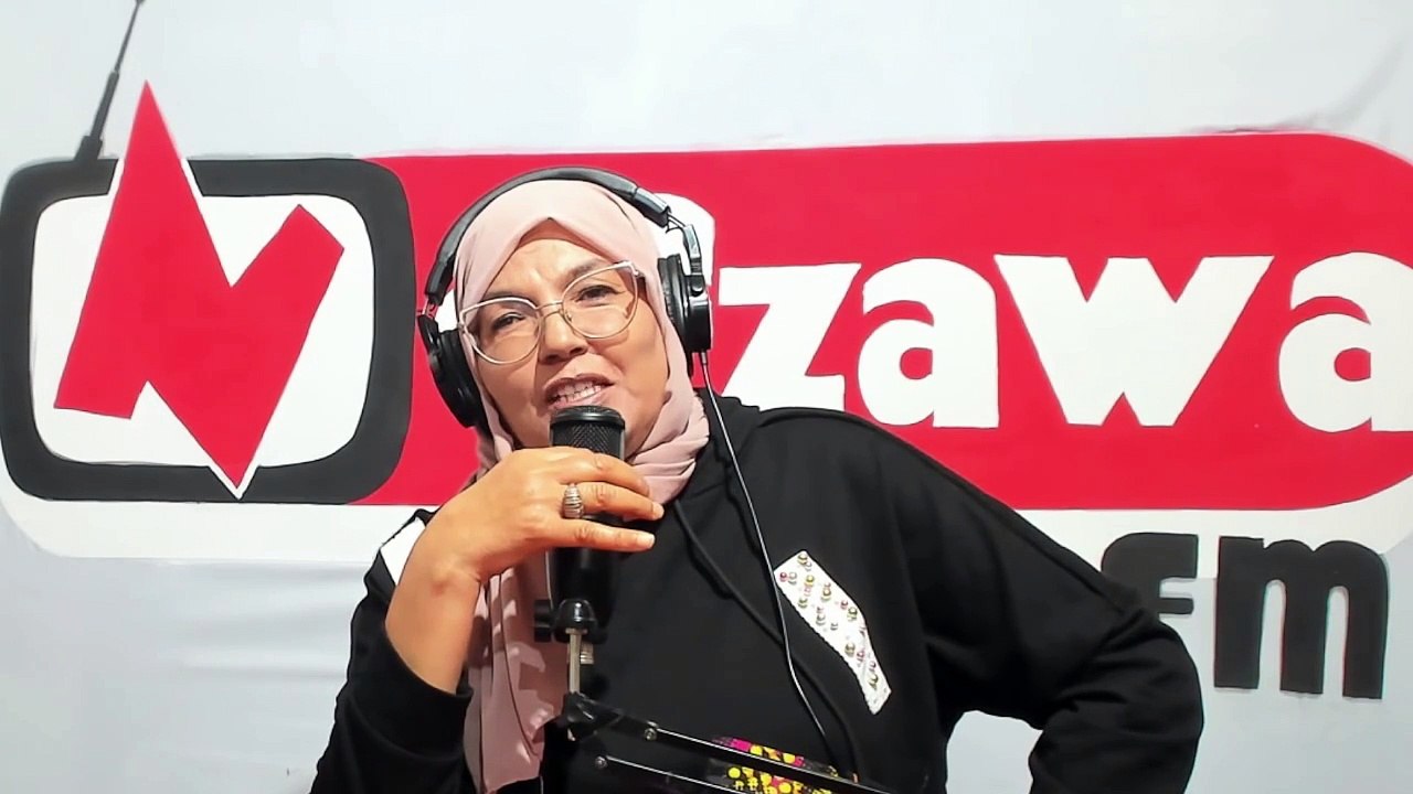 الفاميليا مع سعاد العامري  موضوع اليوم  التدخين في سن مبكرة وفي الوسط المدرسي مخاطره وتأثيراته ودور الأسرة في الحد منه  أسماء بنعبد الخالق مثقف رئيس الديوان الوطني للاسرة والعمران البشري