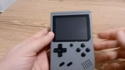 Souvenirs de game boy bien que sa soit pas une😂😂😂😂