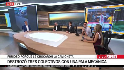 🚨 JOSÉ C. PAZ: DESTROZÓ TRES COLECTIVOS CON UNA PALA MECÁNICA
