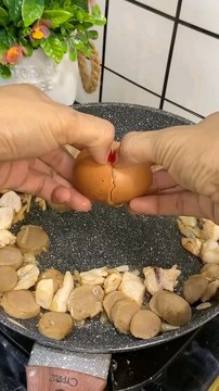 stir-fried vegetables with meatball sausage