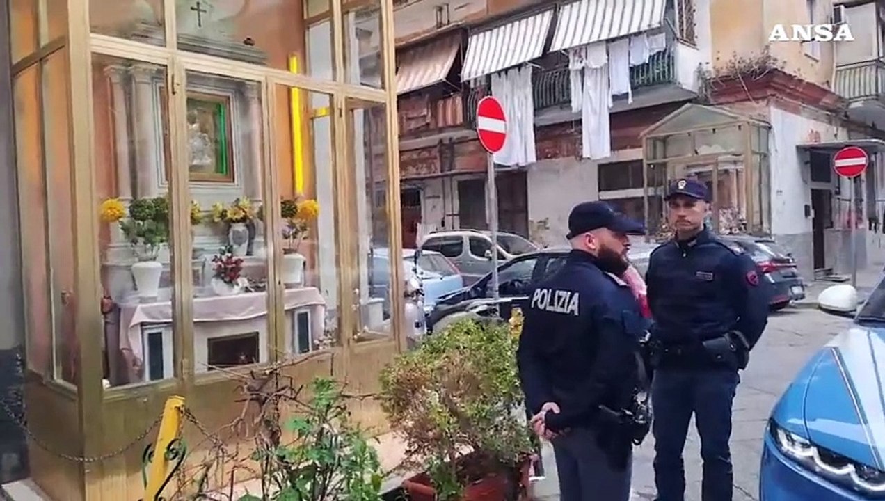 Lite tra donne e spari alla processione, due feriti a Napoli