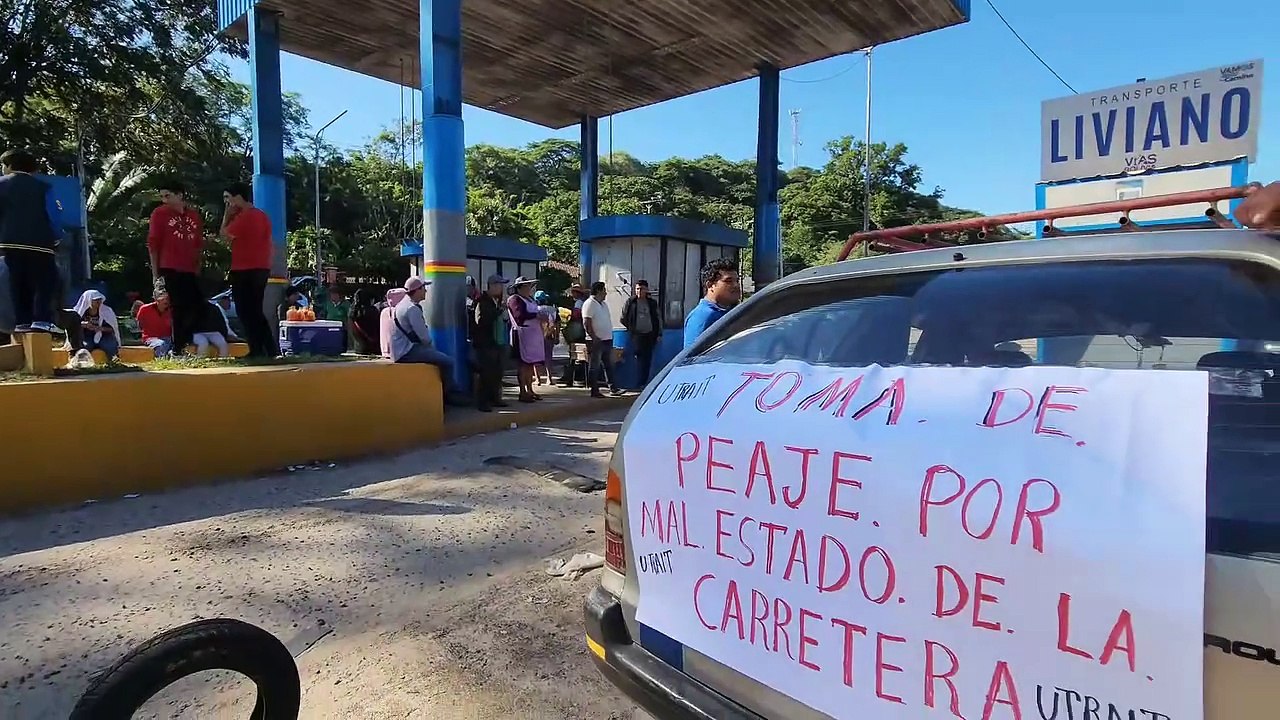 Toma Pacífica del peaje del km 22 carretera ant...