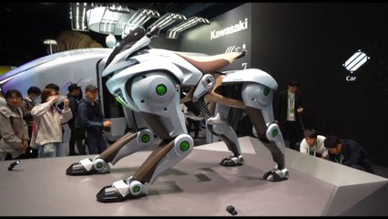 Per Kawasaki la moto del futuro ha 4 zampe: il concept "Corleo"