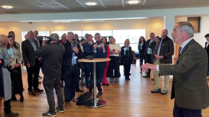 Mr Farage telling candidates how to convince people to vote Reform (Will Goddard, Crediton Courier)