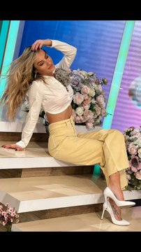 Flavia Mihasan - 30.03-02.04.2024 \În sufragerie,la oglindă.Cadouri.Repetiții Chicago, Circul Metropolitan București.În Curtea Bisericii Mântuleasa. \Super Neatza de Weekend. Repetiții Chicago.\Colors Experience. Repetiții.\Plimbare.Repetiții