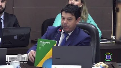 Crucifixo em repartições públicas: Vereadores de Cascavel votam a favor, mas debate persiste