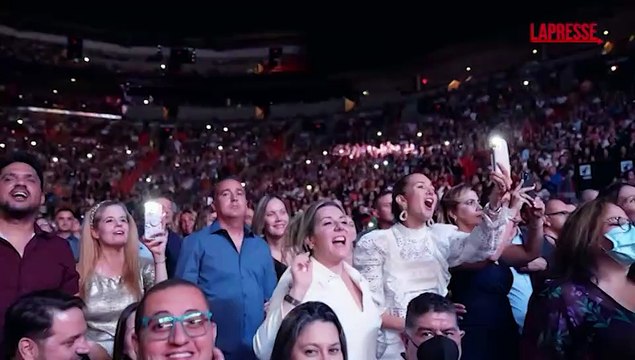 Eros Ramazzotti annuncia ritorno negli stadi dal 2026