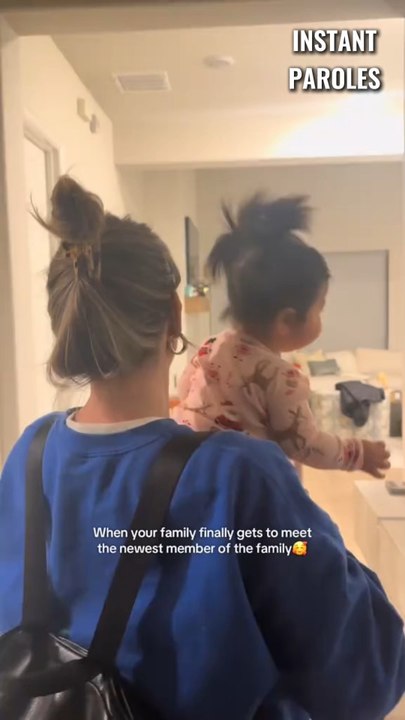 Cette famille découvre le nouveau membre de la famille