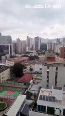 Chuva marca o início da tarde em Belo Horizonte