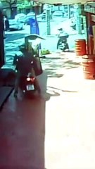 Vídeo flagra acidente de moto com apresentador do Globo Esporte