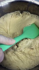 عجينة ذهبية هشة وطرية لجميع أنواع الفطائر و البيتزا