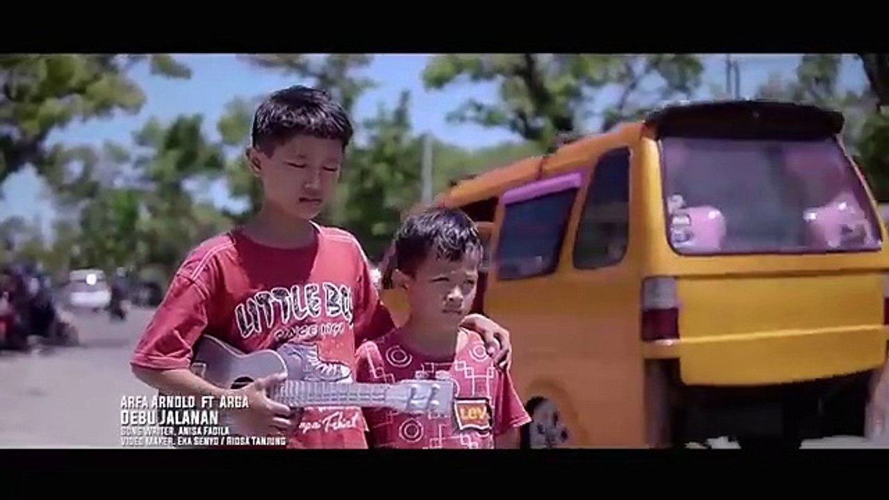 Arfa Arnold ft Arga Arnold - Debu jalanan ( Official Musik Vidio )