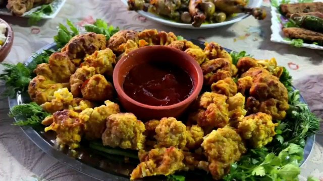 Moments spéciaux de la préparation du repas de l'Iftar du Ramadan en utilisant les richesses du jardin