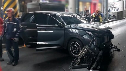 건대입구역 인근서 SUV가 교각 추돌...운전자 부상 / YTN