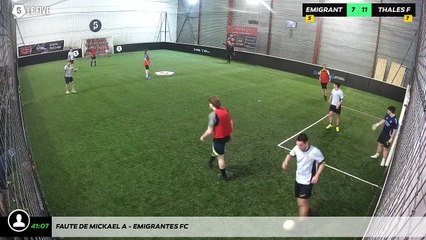 Faute de Mickael A - Emigrantes Fc