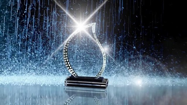 Crystal Plaques at Trophy-World Malaysia | Custom Trophies & Plaques Supplier