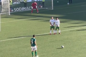 Golazo en el futbol chileno al estilo del tiro libre de Declan Rice contra el Real Madrid