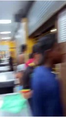 VÍDEO: População protesta após morte de estudante em Engomadeira e ação termina com bomba e gás de pimenta