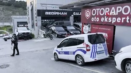 İstanbul'da oto galeriye el bombalı saldırı