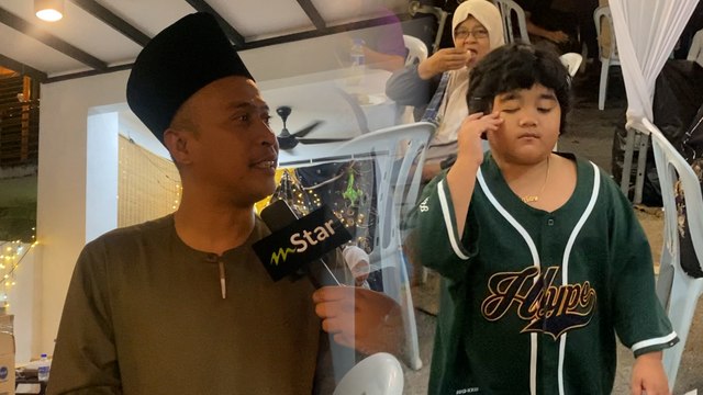 Kasihan Tiara, dikecam pakai baju besar... Achey dah cuba cantikkan anak!