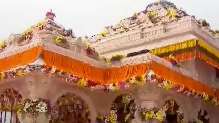 Ayodhya: Ram Mandir पर कलश स्थापित, अब लगेगा ध्वजदंड