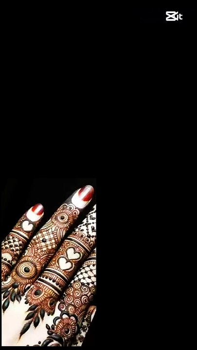 Beautiful fingers Mehndi Designs