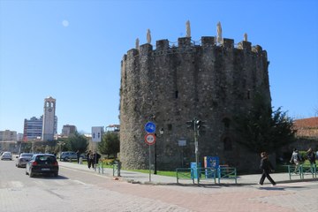 Elbasan’da tarihin “tanığı”: Saat Kulesi