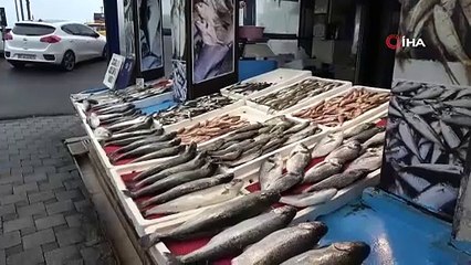 Yasak başladı, tezgâhlar onlara kaldı