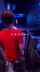 Η Σίσσυ Χρηστίδου με τους γιους της στη Disneyland 3