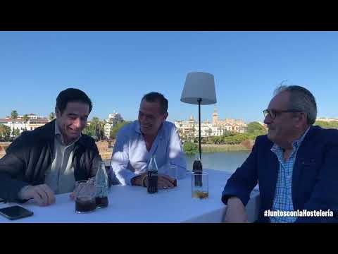 SEVILLA FC y REAL BETIS, con los hosteleros sevillanos