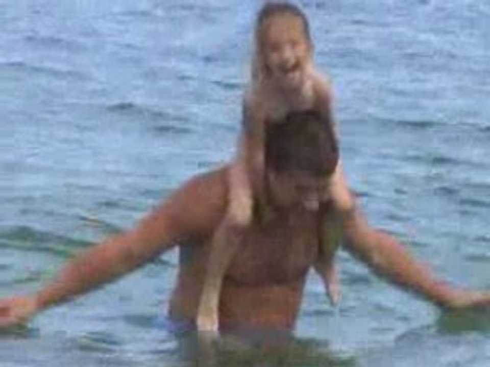 Stef et Klara a la plage_converted