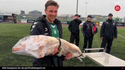 El MVP de la Copa de Noruega recibe como premio un cochinillo de 23 Kg ya asado
