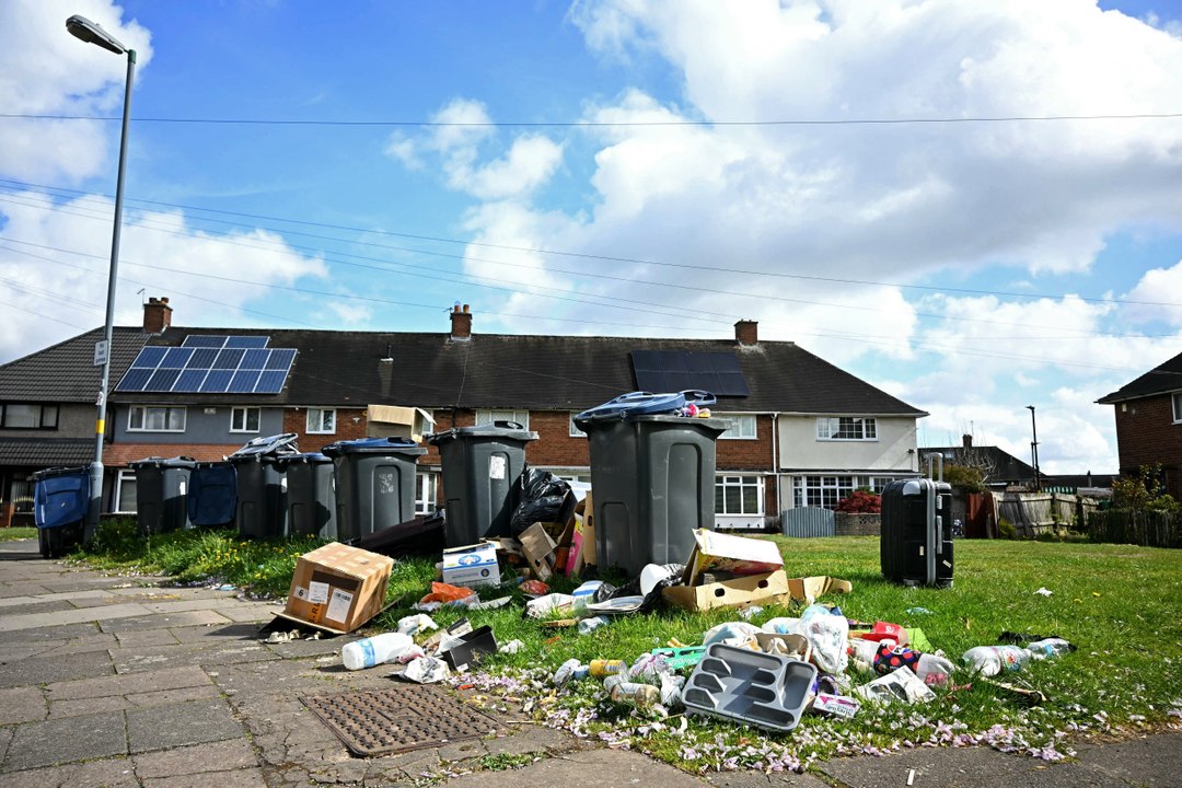 HAVE YOUR SAY: Do unions have too much power as Birmingham bin strike rages on? COMMENT NOW