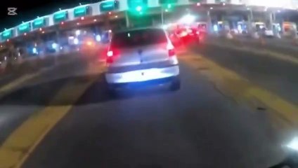 El cantante de La Mancha de Rolando arrolló a un motociclista y se dio a la fuga