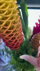 Diretores e alunos se reunem para fazer surpresa após professor pedir demissão de escola