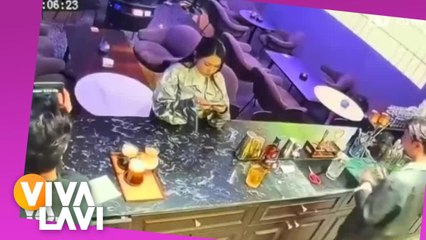 Mesero prende fuego a clienta mientras preparaba bebida
