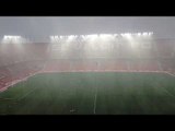 Tromba de agua en la previa del Sevilla-Real Madrid