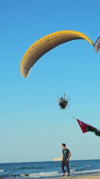 Paragliding at the beach in Muscat! 🏖️☀️ #Oman #Paragliding #Beach #Travel #Adventure