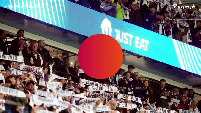 Grand frisson pour le Prince William et son fils George face au PSG, entourés d'un membre très proche et de sa femme enceinte