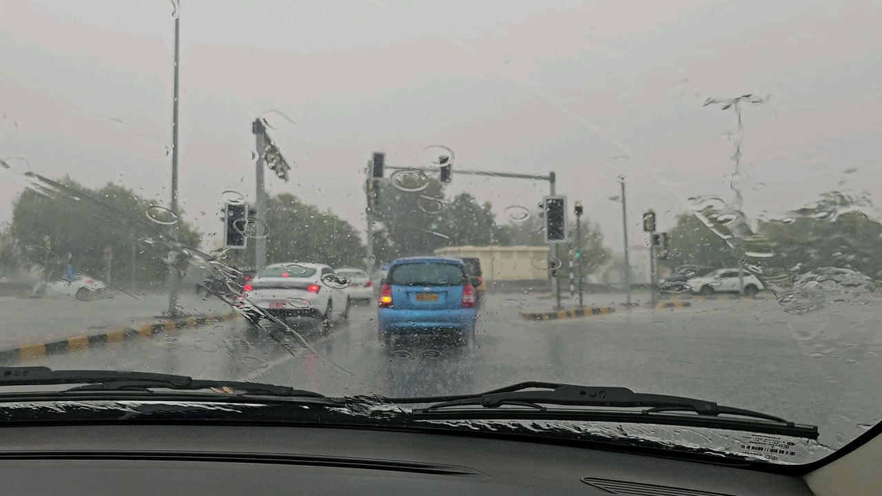 Raining in Muscat 🌧️ #Muscat #Oman #Rain #Weather
