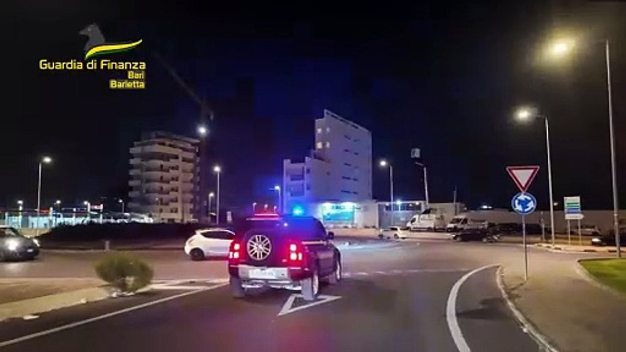 GDF BARI: ESTORSIONI DAL CARCERE. IN CORSO DI ESECUZIONE UN’ORDINANZA APPLICATIVA DI MISURE CAUTELARI PERSONALI NEI CONFRONTI DI 5 SOGGETTI PER ESTORSIONE AGGRAVATA DAL METODO MAFIOSO. PUGLIA EMILIA ROMAGNA CAMPANIA   (16.04.25)