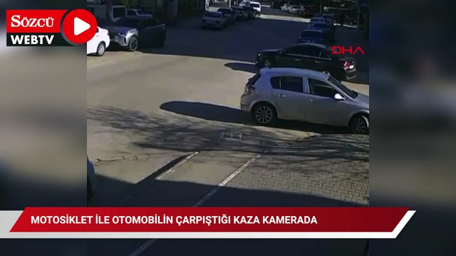 Motosiklet ile otomobilin çarpıştığı kaza kamerada