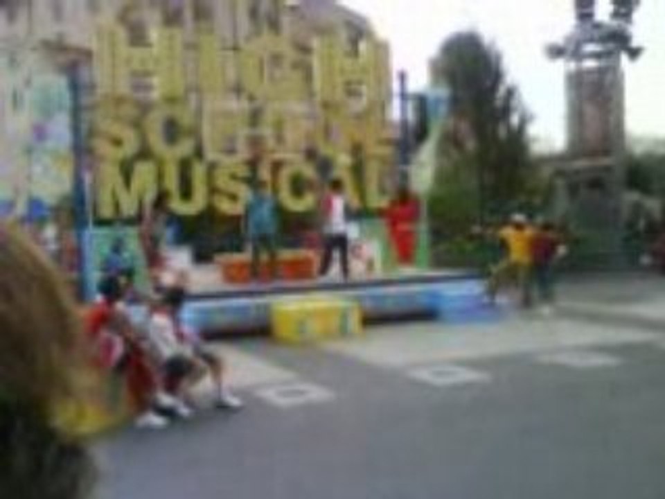 HIGH SCHOOL MUSICAL 2(6)