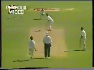 Shoaib Akhtar - Consequtive Yorkers to Dravid & Sachin