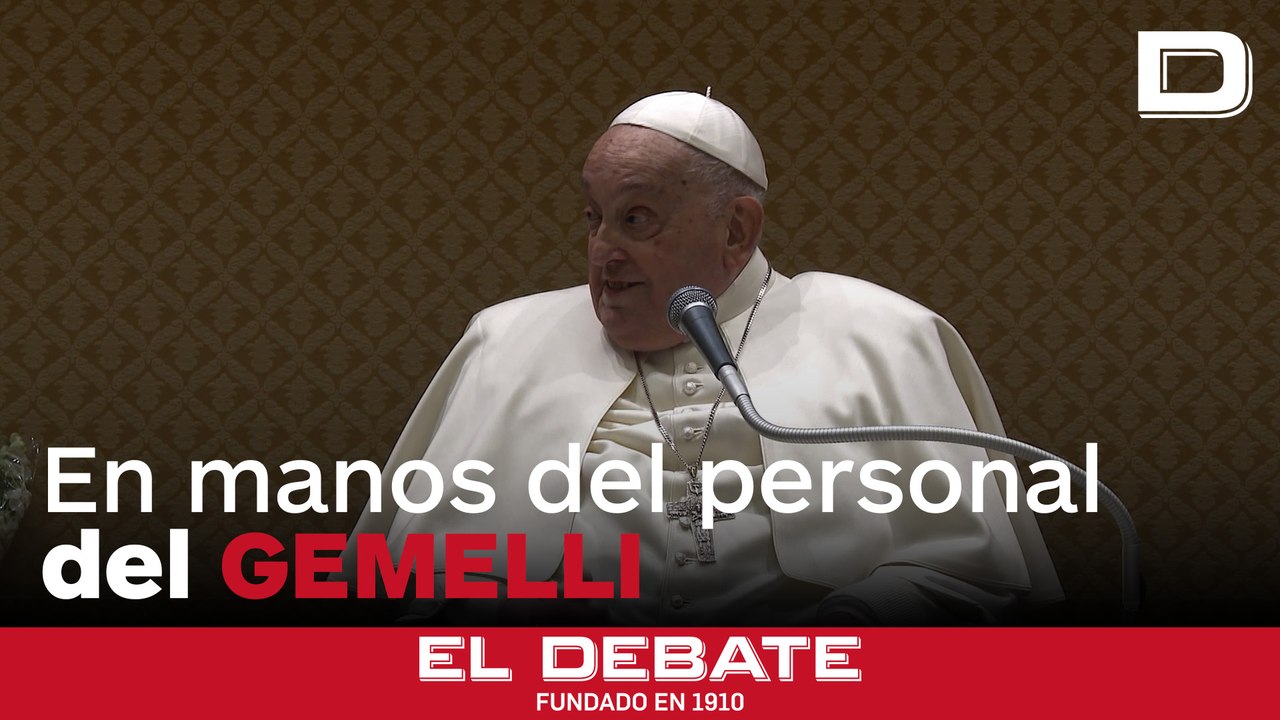Francisco se encuentra en el Vaticano con el personal del Gemelli que lo atendió durante su hospitalización
