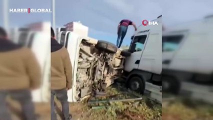 Mardin'de tır ile panelvan çarpıştı: 1 yaralı