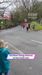 Mum Turns Into The Ultimate Hypewoman During Her Daughter’s Half Marathon